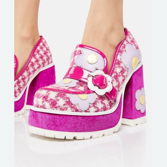 Pink and Yellow Decorative Shoe with Flower Appliqué - Picture 5 of 15